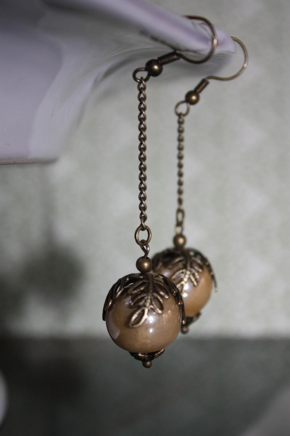 Soft Mocha Victorian Pearl Chain Dangle Earring With Antique Brass Leaf Cap